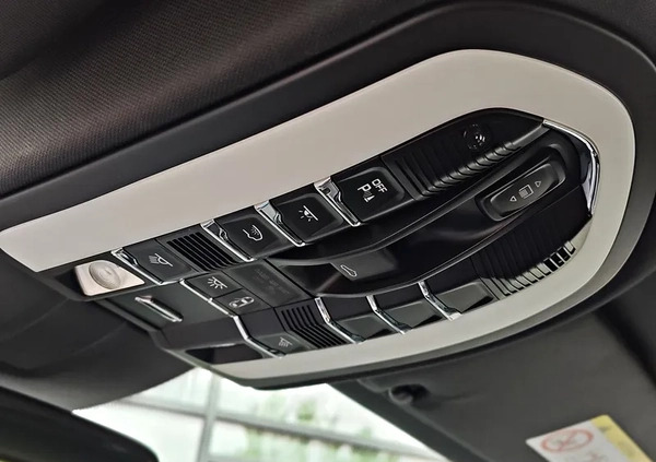 Porsche Cayenne cena 159900 przebieg: 130000, rok produkcji 2017 z Lubień Kujawski małe 781